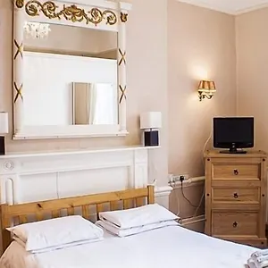 2* Отель The Queensbury