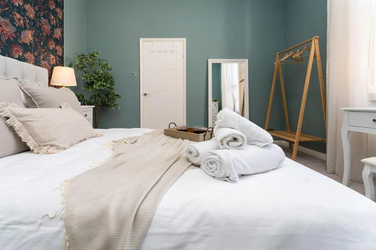 Host & Stay - Round Hill Apartment Brighton